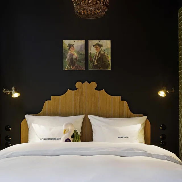غرفة بسرير كينج، 25hours Hotel The Royal Bavarian 3/9