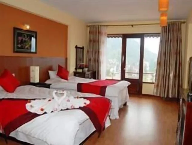 غرفة ديلوكس بسريرين منفصلين بإطلالة على الجبل، Sapa Elegance Hotel 3/10