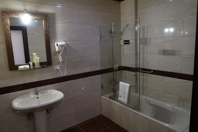 Executive, Suite, King Bed, Boulevard Palace 2/3