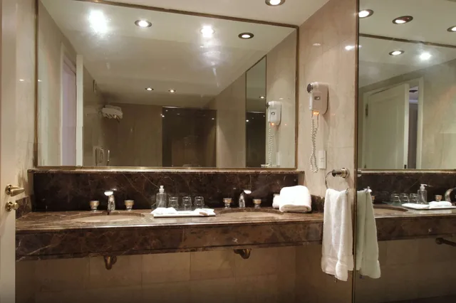 غرفة بسريرين منفصلين، Ramada by Wyndham Buenos Aires Centro 4/4