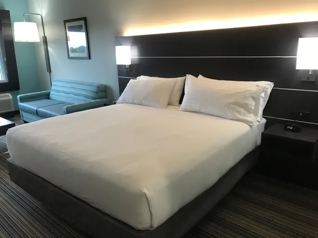 غرفة قياسية بسرير كينج لذوي الإعاقة، Holiday Inn Express Suites Greenville Se Simpsonville 3/6