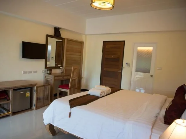 Superior, Double Bed, Chivapuri Residence Trat 4/10