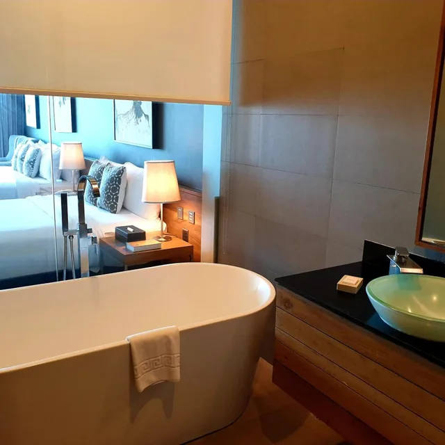 غرفة تنفيذية، Escala Tagaytay 6/6