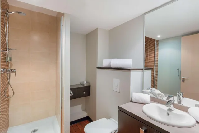Comfort, King Bed, Executive Level, Kitchenette، Best Western Park Hotel Geneve-Thoiry 5/7