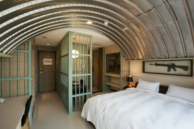 Design, Queen Bed، 823-Tourist Hotel 1/2