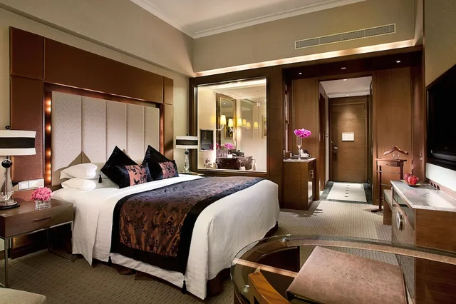 غرفة فاخرة بسرير كينج بإطلالة على النهر، Sofitel Macau at Ponte 16 5/6
