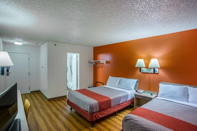 غرفة قياسية بسريرين مزدوجين لذوي الإعاقة، Motel6 Tucson, AZ - North 5/7