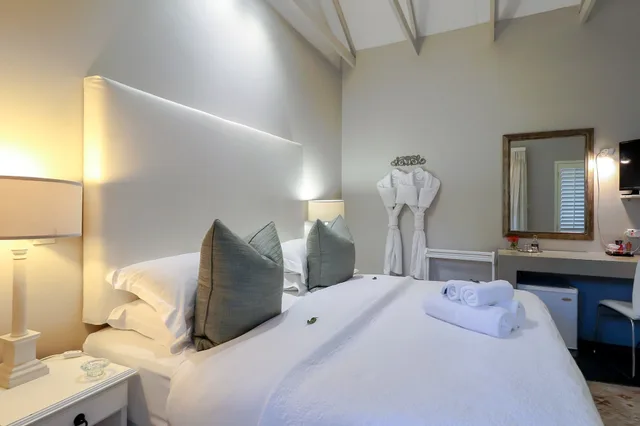 غرفة كومفورت بسرير كينج، Hermanus Lodge on the Green 4/6