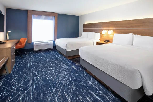 غرفة قياسية بسريرين كوين، Holiday Inn Express Hotel Suites Auburn Hills 3/8