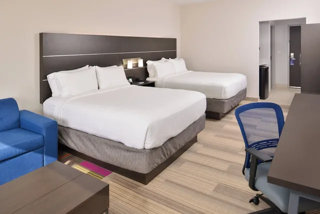 جناح بسريرين كوين مع أريكة، HOLIDAY INN EXPRESS & SUITES KANSAS CITY - LEE'S SUMMIT 2/5