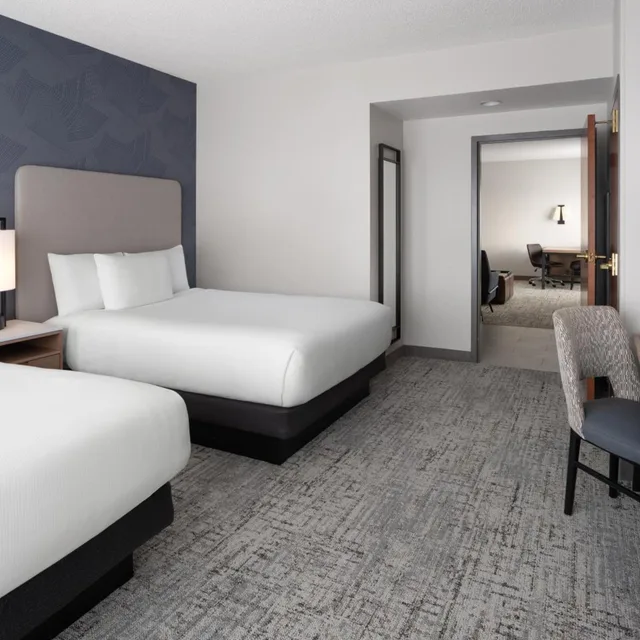 جناح بريميوم ركني بسريرين كوين بغرفتين، Embassy Suites by Hilton Franklin Cool Springs 1/4