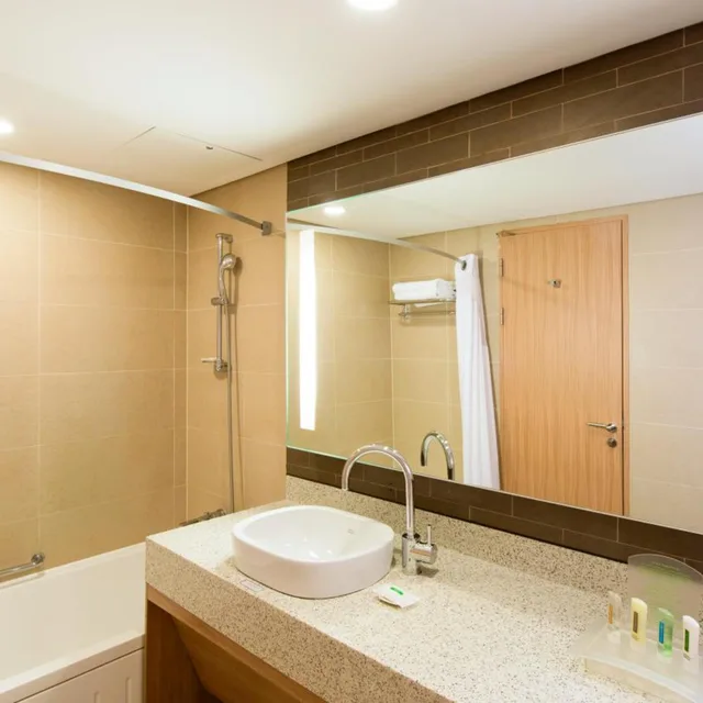 غرفة بسرير كوين بإطلالة على الجبل، Holiday Inn Resort Alpensia Pyeongchang 10/10