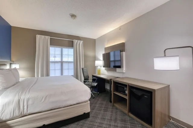 جناح رئاسي بسريرين كينج بغرفة نوم واحدة، COMFORT SUITES MILWAUKEE AIRPORT 5/10