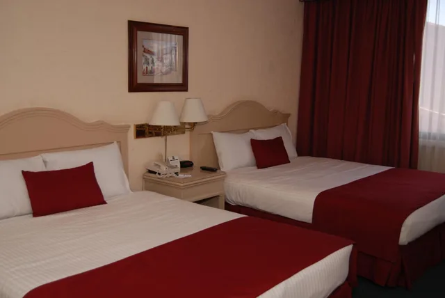 غرفة ثلاثية بإطلالة على الفناء، Quality Inn Aguascalientes AGU 2/7