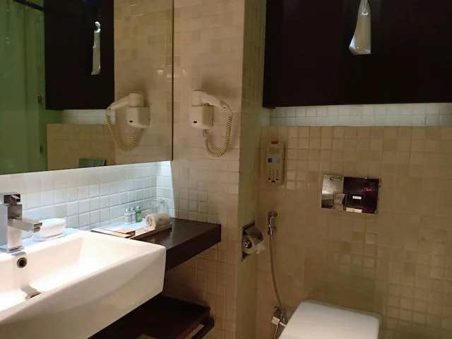 غرفة بسرير كوين، Monotel Luxury Business Hotel 4/4