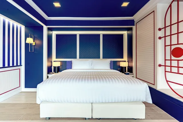 كابينة بسرير مزدوج بإطلالة جزئية على البحر، The Cruise Hotel 2/10