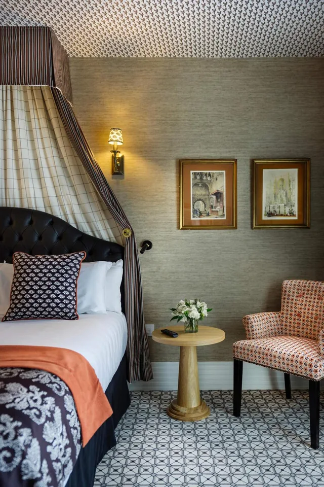 Junior Suite, City View, Casa Verbena Madrid, Outset Collection by Hilton 3/7