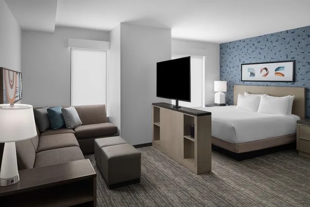 Studio, King Bed, Sofa, Kitchen, Hyatt House Lansing University Area 3/4