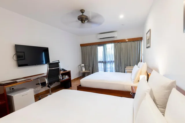 غرفة بسرير مزدوج أو سريرين منفصلين، Airways Hotel 4/7