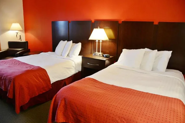 غرفة بسرير مزدوج، Country Hearth Inn & Suites Kenton 4/5