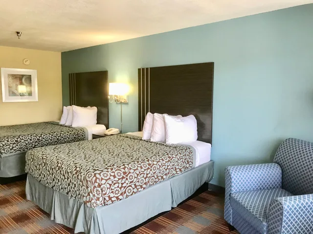 غرفة قياسية بسريرين كوين، Days Inn By Wyndham San Antonio Near Fiesta Park 3/10