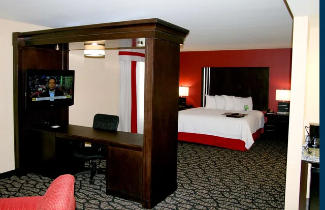 جناح استوديو بسرير كينج مع أريكة، Hampton Inn and Suites Salt Lake City / Univ Foothill Dr UT 1/4