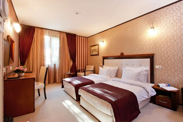 غرفة بسريرين منفصلين، Best Western Plus Bristol Hotel 1/3