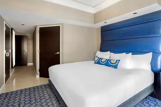 جناح بغرفتي نوم، Hilton Club New York 3/6