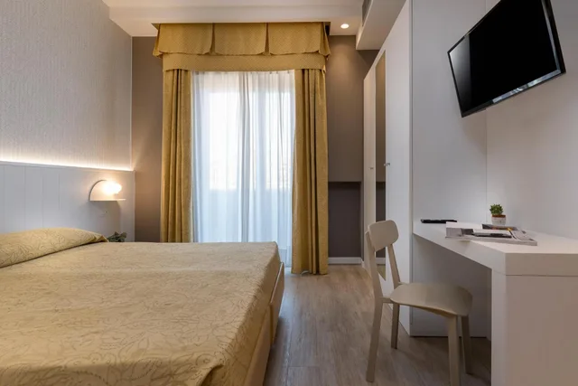 Comfort, Double or Twin Bed, Side Sea View، HOTEL ASTOR RIMINI 3/10