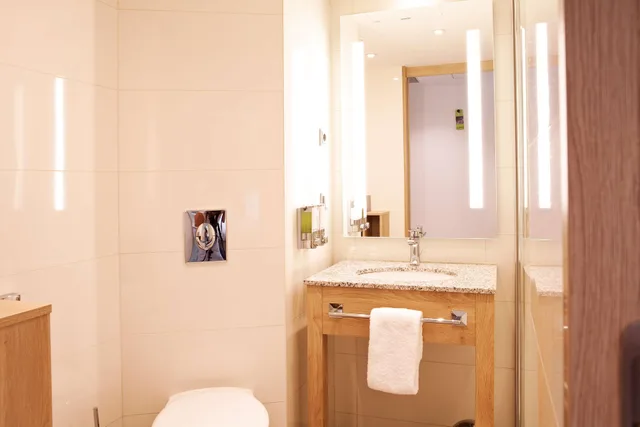 غرفة قياسية بسريرين منفصلين، Hampton By Hilton Aachen Tivoli 3/4