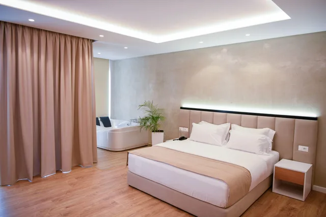 جناح بإطلالة على المدينة بشرفة، Hotel Zanzi 1/3