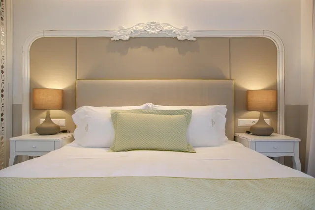 غرفة ديلوكس بإطلالة على البحر، Avaton Luxury Beach Resort - Relais and Chateaux 3/5