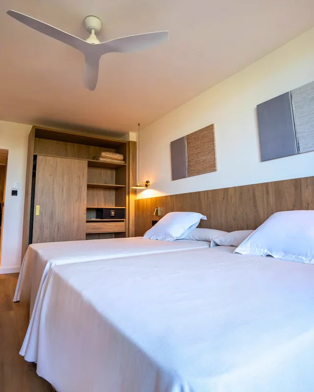 غرفة رباعية بسريرين مزدوجين، Ohtels Vila Romana 7/10