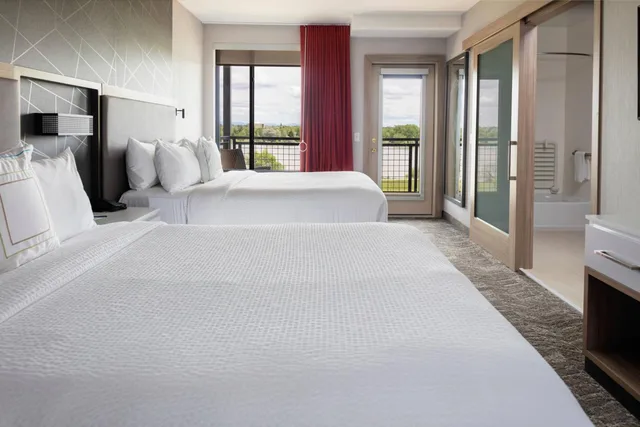 جناح بسريرين كوين مع سرير سحّاب إضافي مع أريكة لذوي الإعاقة، Springhill Suites By Marriott Great Falls 3/6