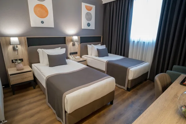 غرفة قياسية بسريرين منفصلين، Mayi Hotel 5/7