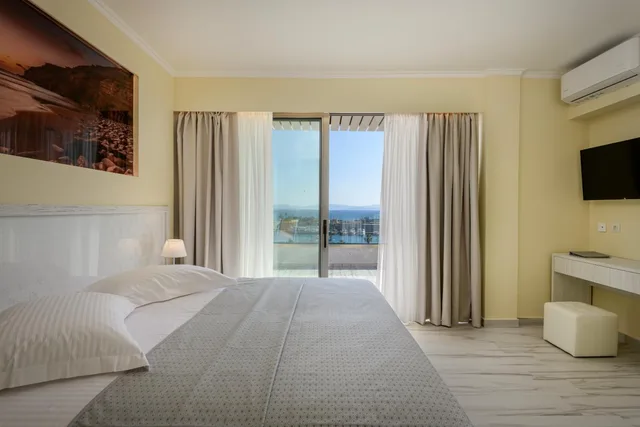 جناح، Alexandra Hotel 2/10