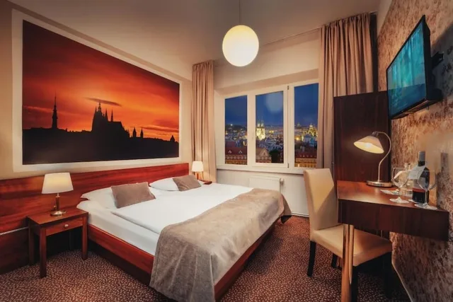 غرفة قياسية بسريرين منفصلين، Metropolitan Old Town Hotel 7/10