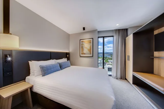 غرفة عائلية بسرير كوين وسريرين منفصلين، Vibe Hotel Hobart 5/8