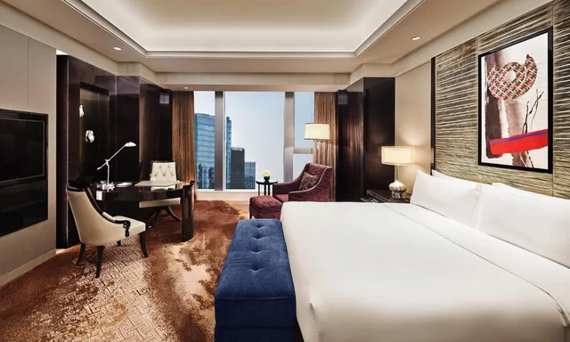Fairmont, King Bed, Smoking، Vignette Collection Chengdu Palm Springs by IHG 1/2