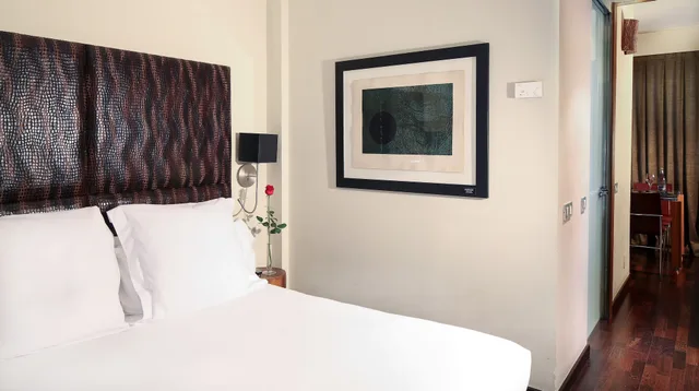 Junior Suite, Queen Bed, Sofa, Gran Derby Suite Hotel 3/6
