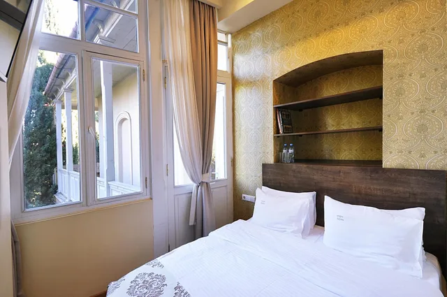 Basic, Queen Bed, Courtyard View, Allergy Friendly، Boutique Hotel Tekla Palace 2/4