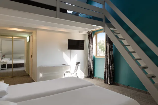 غرفة قياسية رباعية، Hotel the Originals City Rueil Centre 2/4