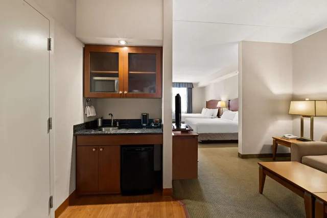 جناح رباعي بسرير كينج، Best Western Plus Orangeville Inn and Suites 7/7