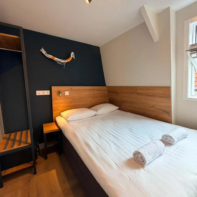 غرفة بسرير مزدوج، Continental Hotel 1/10