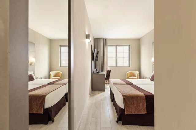 Standard, Twin Beds, Street View، Best Front Maritim 3/4