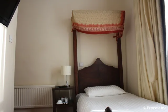 غرفة مفردة، Islington Inn 7/10