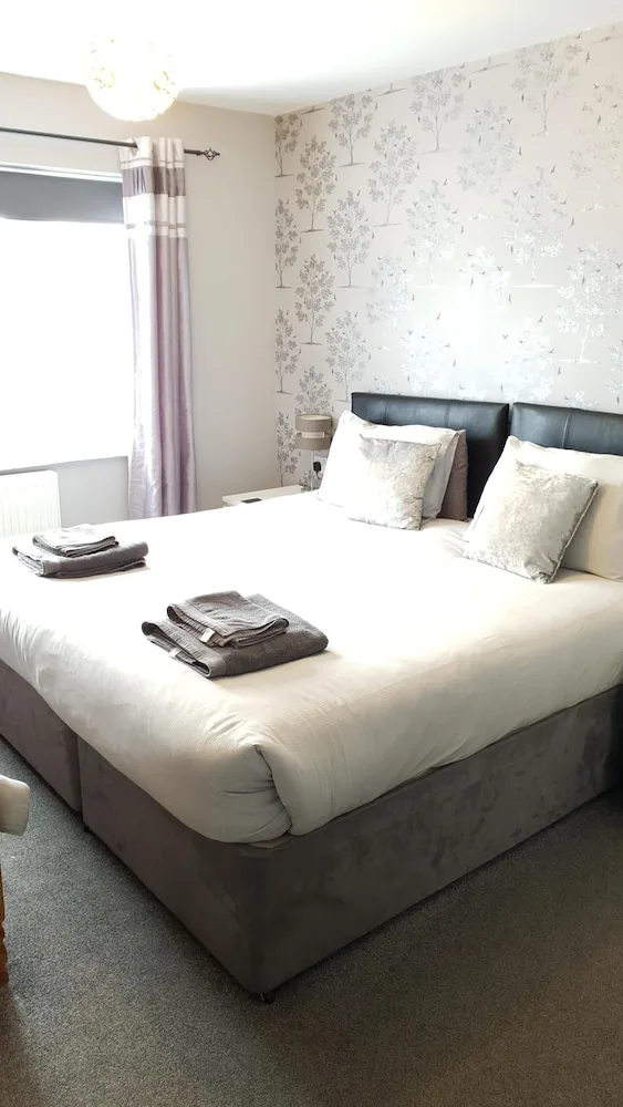 جناح، Roslyn Guest House 1/8