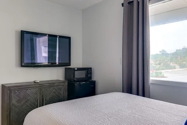 جناح استوديو، Bedtime Inn & Suites 1/1