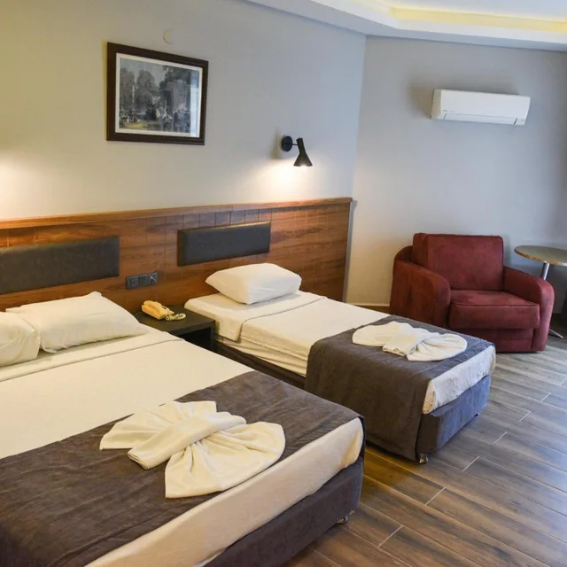 غرفة بسرير مزدوج أو سريرين منفصلين بإطلالة على المسبح، Kleopatra Fatih Hotel 7/10