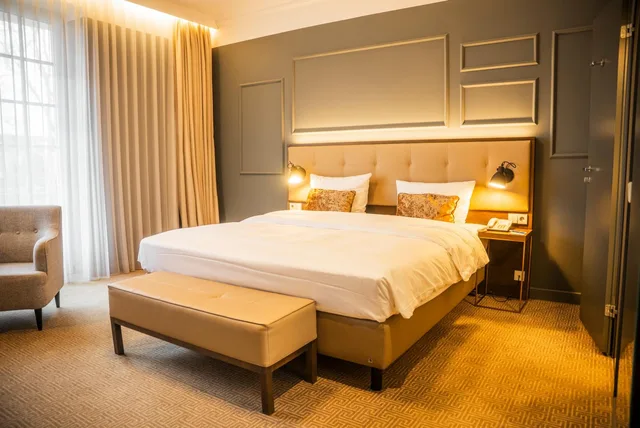 Elegant, King Bed، Parkhotel Kurhaus Bad Kreuznach 1/10